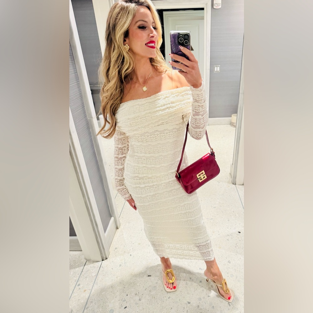 Elegant Off-Shoulder Cream Lace Dress